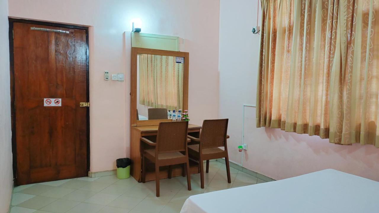 Airport Residence Inn Katunayaka Esterno foto